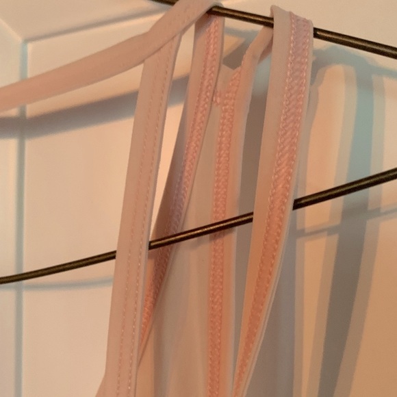 Lululemon flow yoga tank - Picture 3 of 4